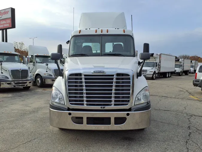 2016 FREIGHTLINER/MERCEDES CASCADIA 125