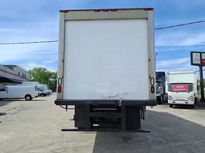 2017 FREIGHTLINER M2 106