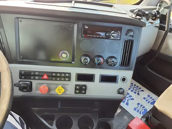 2019 FREIGHTLINER NEW CASCADIA 126