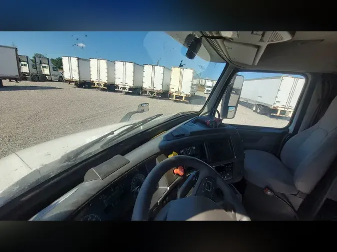 2019 Volvo VNL 740