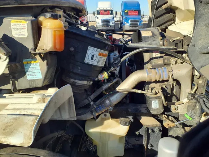 2015 FREIGHTLINER/MERCEDES M2 106