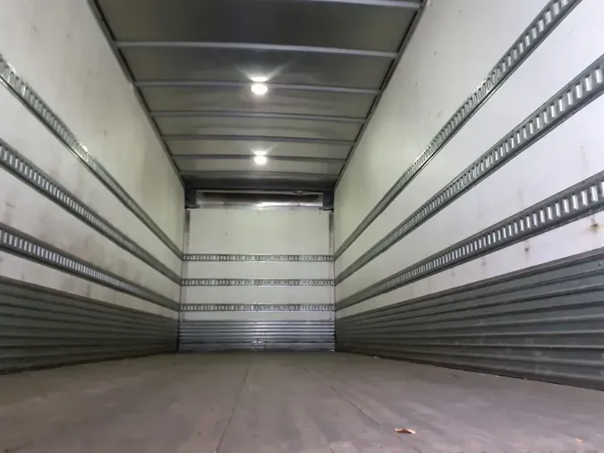 2016 FREIGHTLINER/MERCEDES M2 106