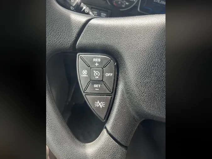 2023 International LT625