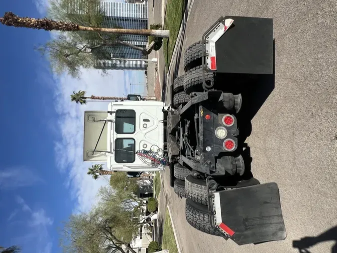 2018 FREIGHTLINER/MERCEDES CASCADIA 125