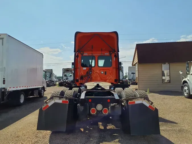 2018 FREIGHTLINER CASCADIA 125