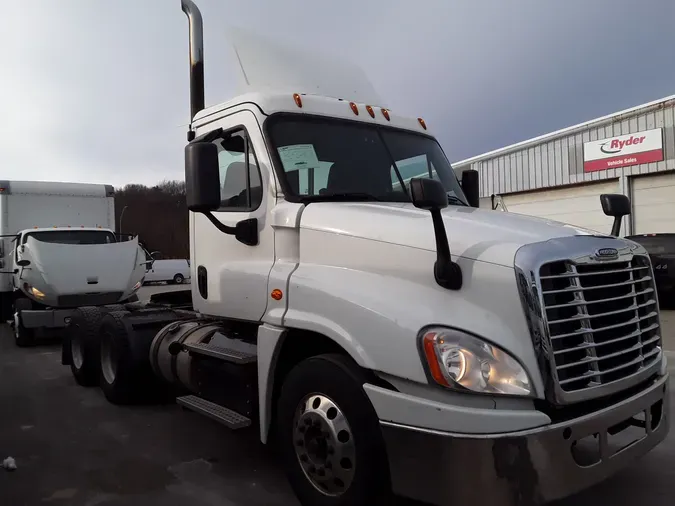 2017 FREIGHTLINER/MERCEDES CASCADIA 125