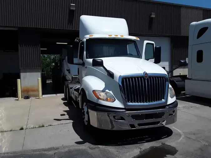 2019 ISUZU NQR