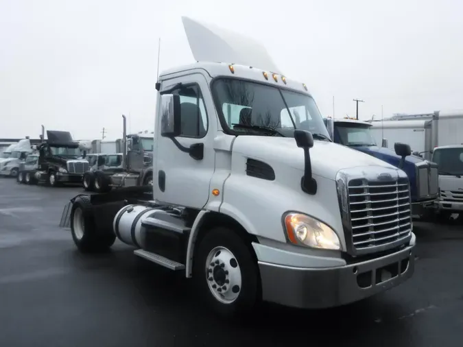 2018 FREIGHTLINER/MERCEDES CASCADIA 113