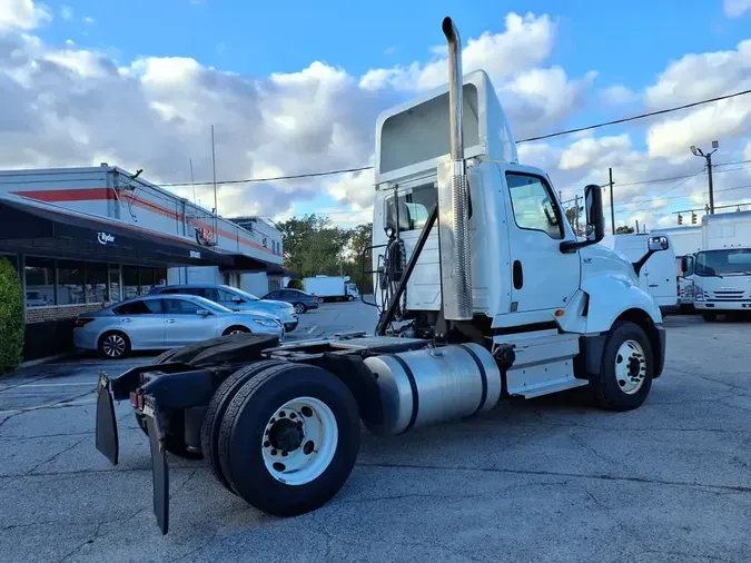 2021 NAVISTAR INTERNATIONAL LT625 DAYCAB S/A