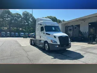 2020 Freightliner Cascadia 126