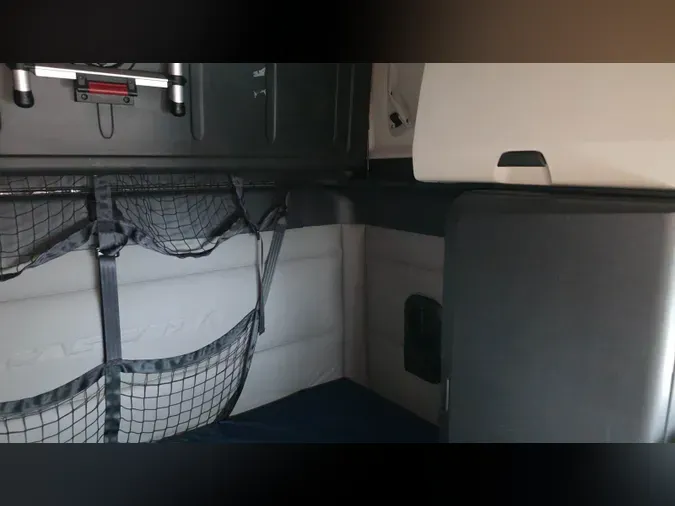 2021 Freightliner Cascadia 126