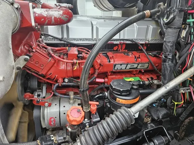 2016 MACK CXU613