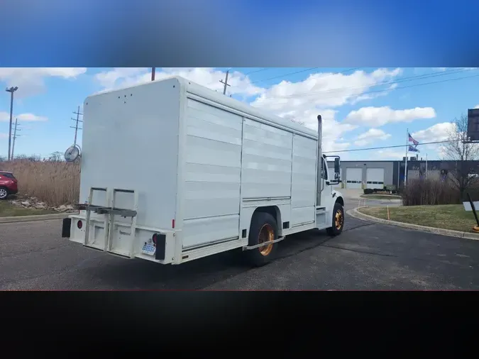 2019 FREIGHTLINER/MERCEDES M2 106