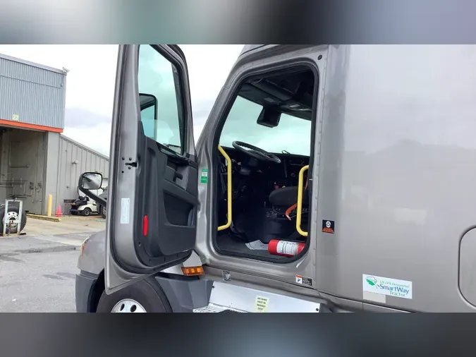 2024 Freightliner Cascadia