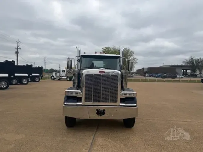 2027 PETERBILT 589