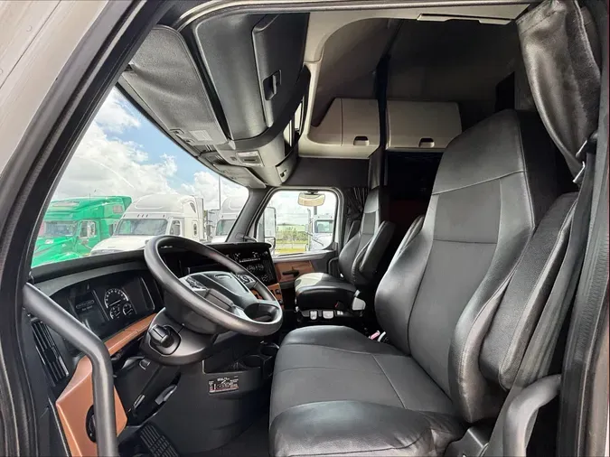 2022 Freightliner PT126SLP