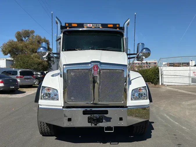 2026 Kenworth T880 Short Hooddc05fcfc9087e864f730694682d39df5