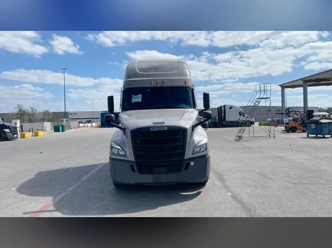 2024 Freightliner Cascadia 126