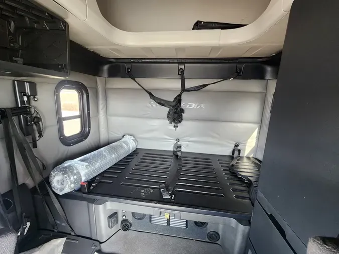 2022 FREIGHTLINER Cascadia 126