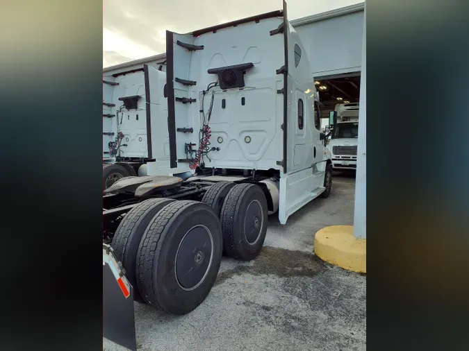 2019 FREIGHTLINER/MERCEDES CASCADIA 125