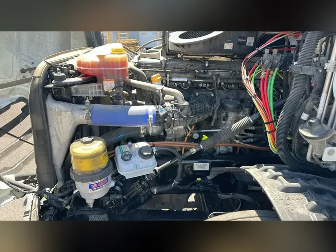 2022 Freightliner Cascadia 126