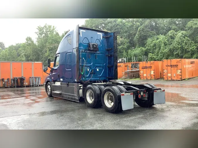 2022 Freightliner Cascadia
