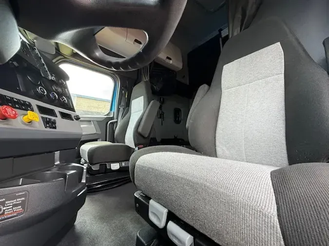 2021 FREIGHTLINER CASCADEVO1