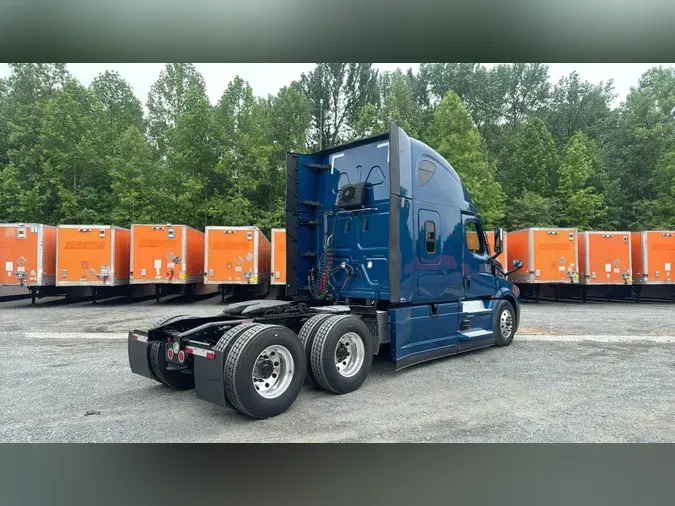 2024 Freightliner Cascadia