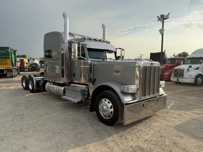 2023 Peterbilt 389