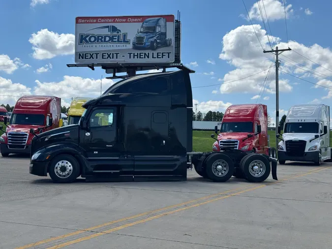 2022 PETERBILT 579