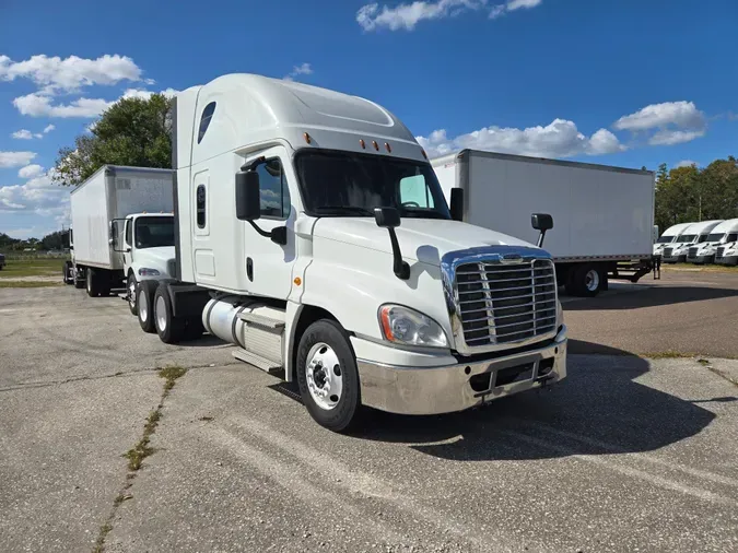 2020 FREIGHTLINER/MERCEDES CASCADIA 125