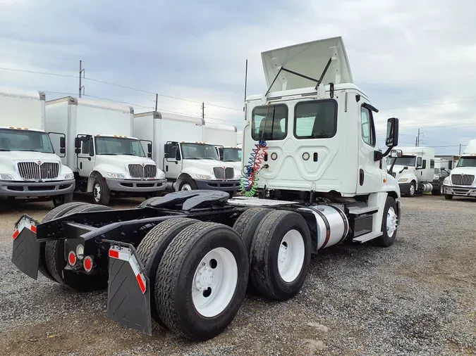 2018 FREIGHTLINER/MERCEDES CASCADIA