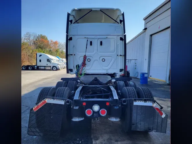 2020 FREIGHTLINER/MERCEDES NEW CASCADIA 116dc210dec6b6fab37fb7b46871081d77c