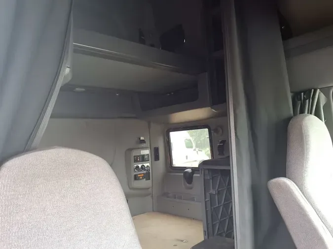 2020 NAVISTAR INTERNATIONAL LT625 SLPR CAB