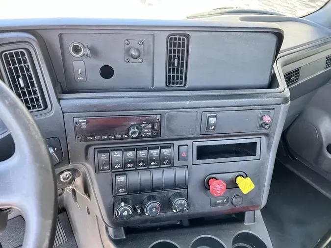2020 International LT625