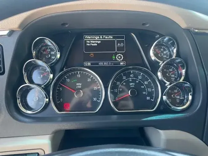 2021 Peterbilt 579