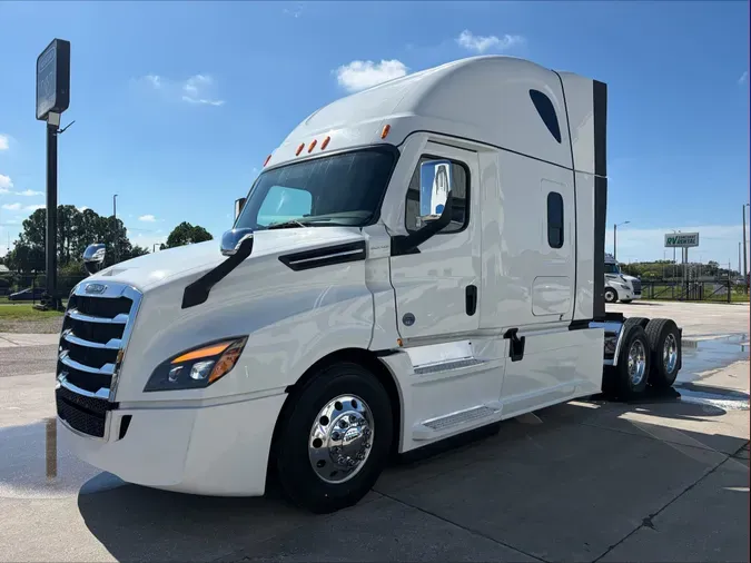 2024 Freightliner Cascadia 126dc22a23090efbdba434a29e7072f7eb1