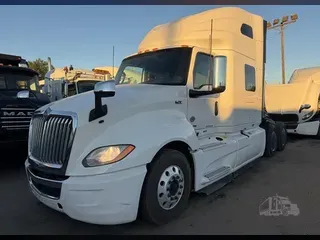 2021 INTERNATIONAL LT