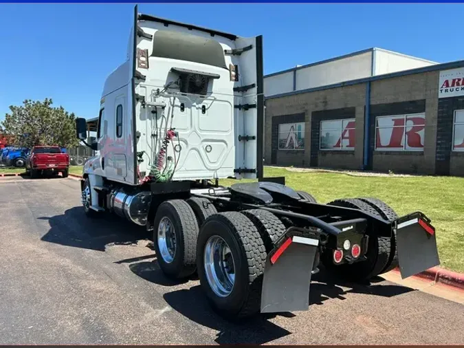 2020 FREIGHTLINER CASCADIA
