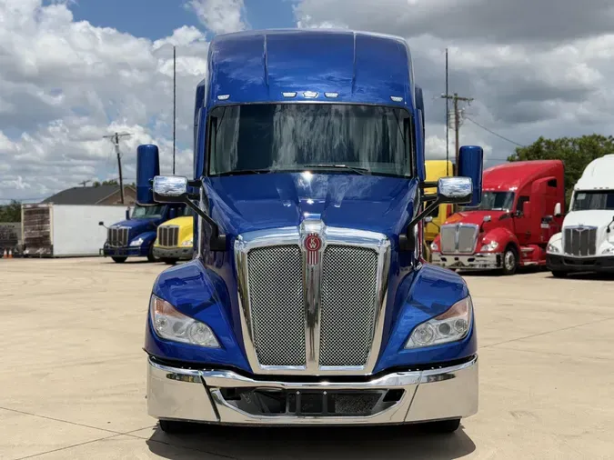 2023 Kenworth T680