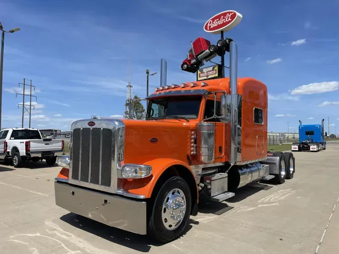 2022 Peterbilt 389