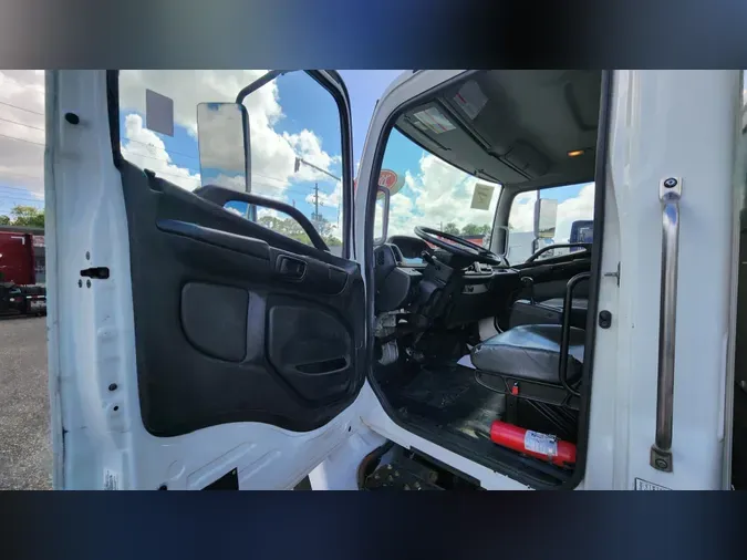 2020 Hino 268A