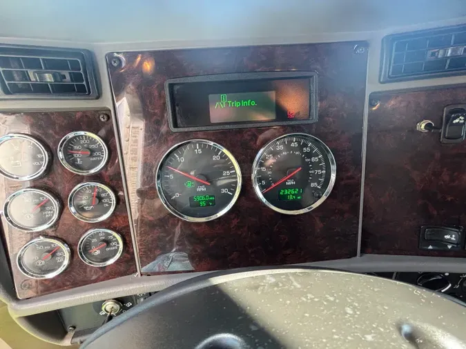 2012 Kenworth T270