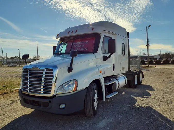 2019 FREIGHTLINER/MERCEDES CASCADIA 125dc2d269138637399c478181b6a031803