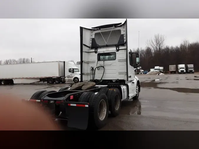 2019 Volvo VNL300