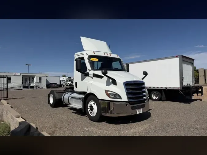 2020 FREIGHTLINER/MERCEDES NEW CASCADIA 116dc2e6e4dcd8f2ed85cee1d046ed5954e