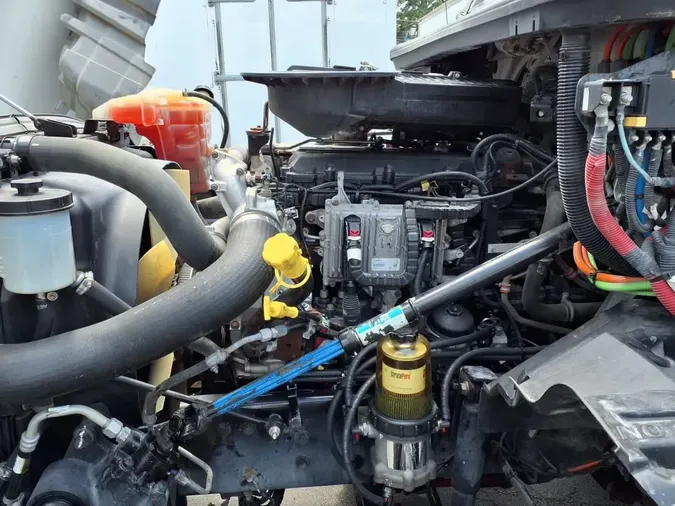 2018 NAVISTAR INTERNATIONAL LT625 DAYCAB T/A