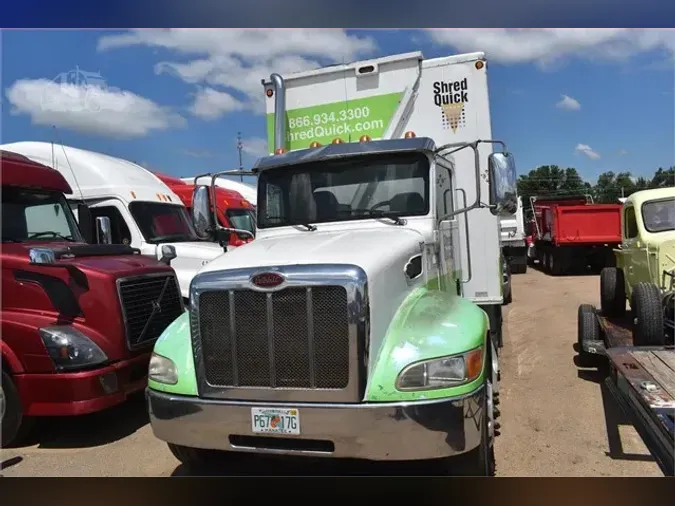 2017 PETERBILT 337