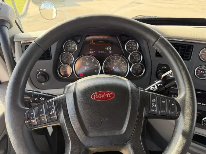 2022 Peterbilt 579dc3176fe907566e5a662043cb61db7cc