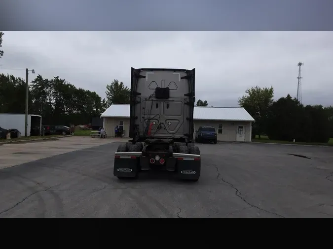 2021 Freightliner Cascadia